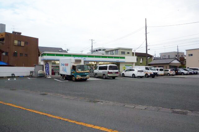 ファミリーマート 沼津三園南店