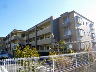 沼津市青野　ベッラ・ビスタ