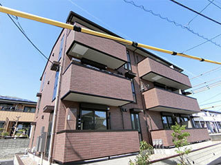 沼津市東椎路　サン・ティアレ